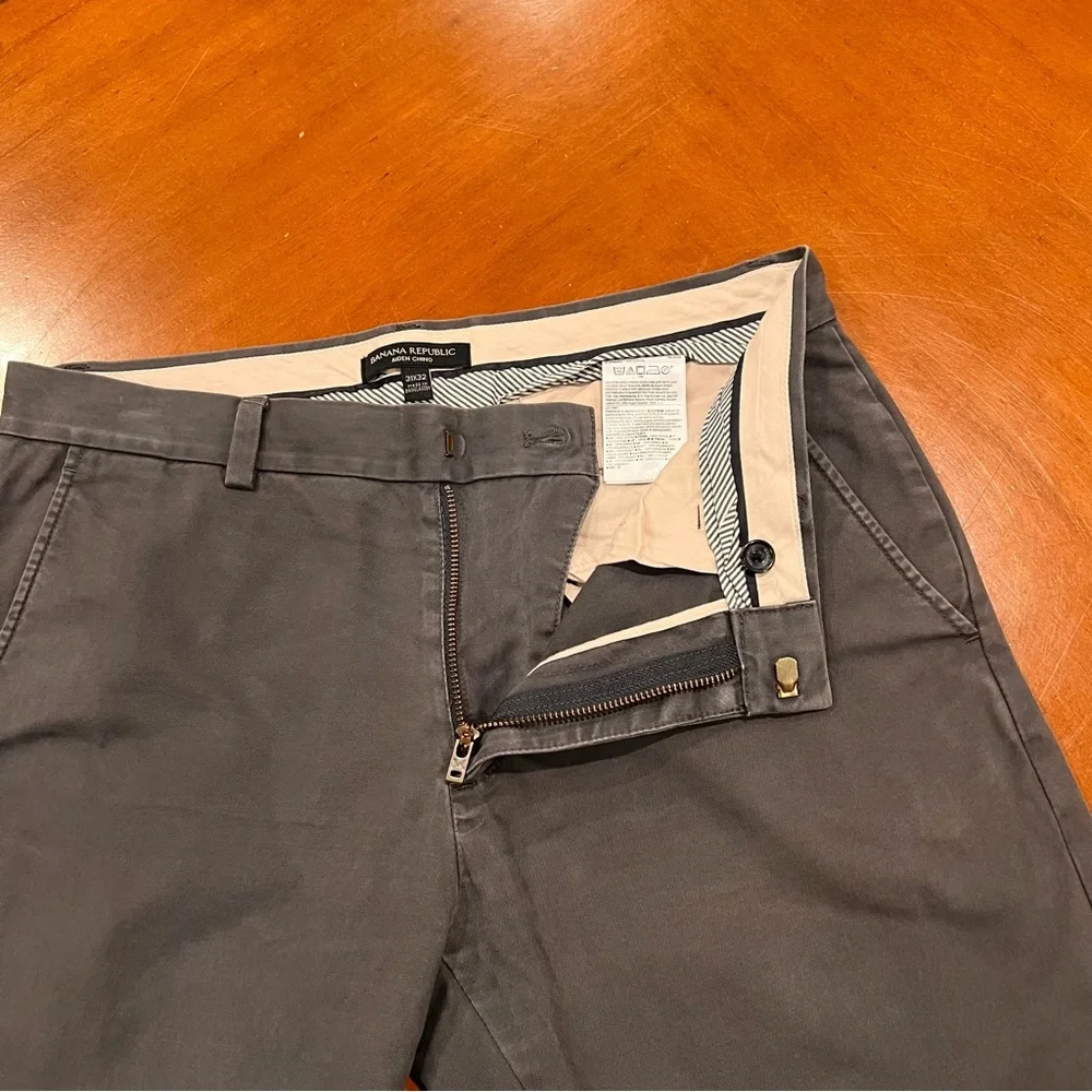 Banana Republic Men’s Aiden Slim Fit Chino Pant 31x32 Charcoal Straight Leg